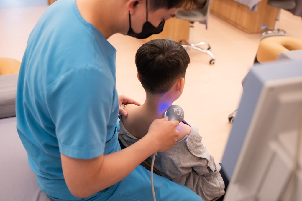 Siêu âm trị liệu giảm co cứng cơ cổ