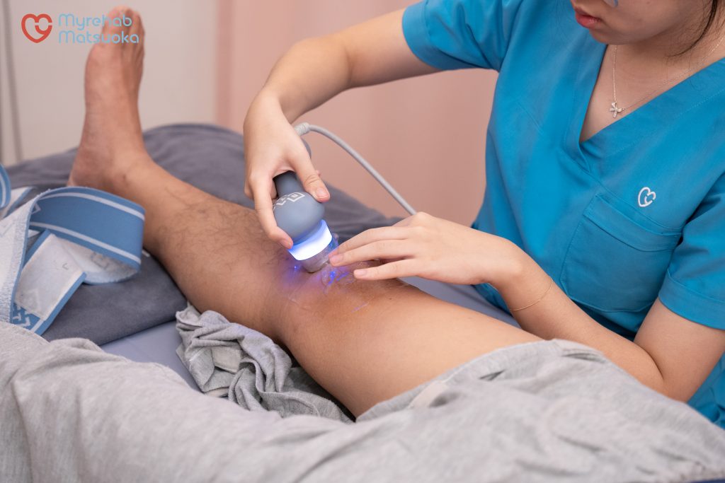Điều trị viêm khớp gối tại Myrehab Matsuoka