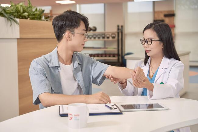 Kiểm tra thể lực cho bệnh nhân trước khi trở lại thi đấu