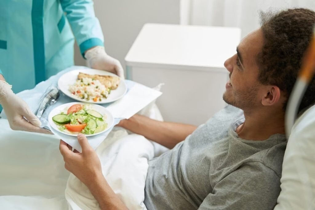 Chế độ dinh dưỡng sau mổ thoát vị đĩa đệm