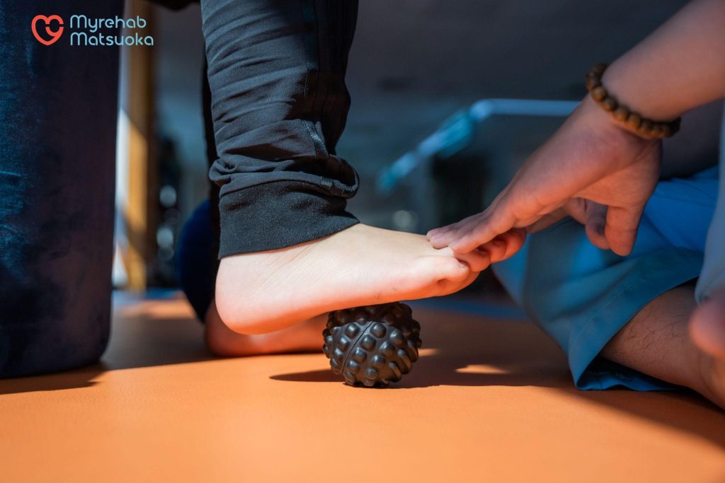 Sử dụng sóng ngắn dòng xung trong điều trị lật sơ mi cổ chân giúp giảm viêm, chống đau an toàn và hiệu quả