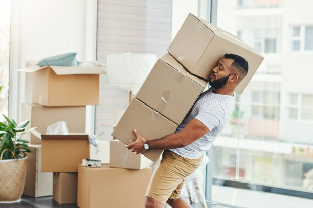 Bê vác vật nặng quá mức gây ra thoát vị đĩa đệm