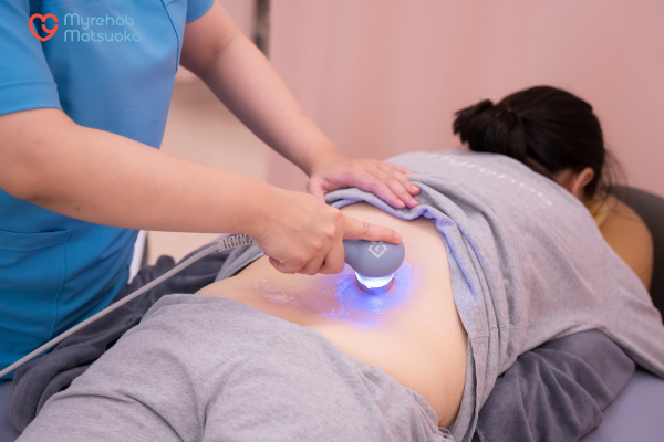 Siêu âm trị liệu cột sống giúp giảm đau dành cho người đau cột sống do ngồi lâu