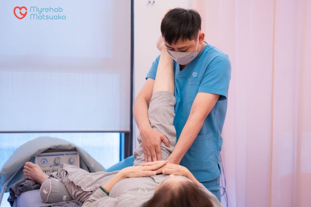 Bài tập vận động trị liệu kéo giãn