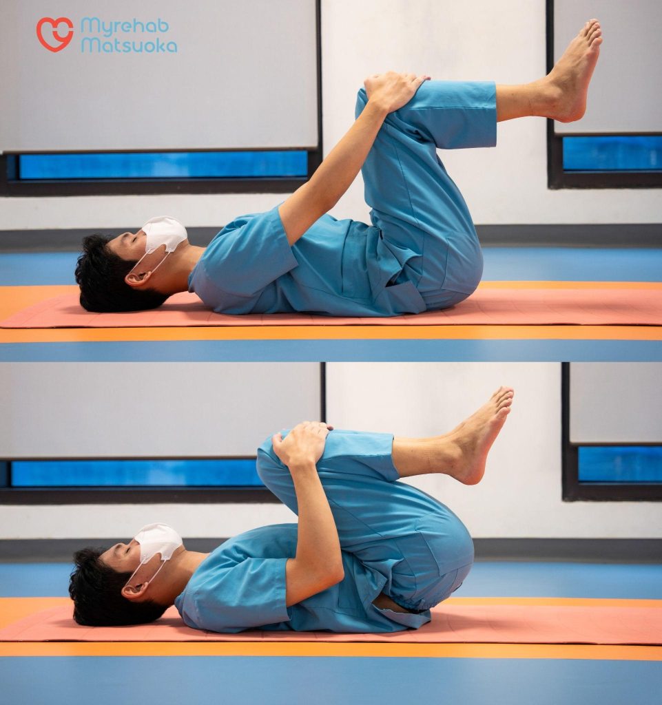 Gập hai chân ở tư thế nằm