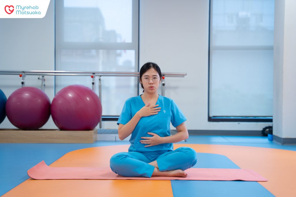 Bài tập thở bụng giúp tăng sức bền cho cho người bị thoát vị đĩa đệm