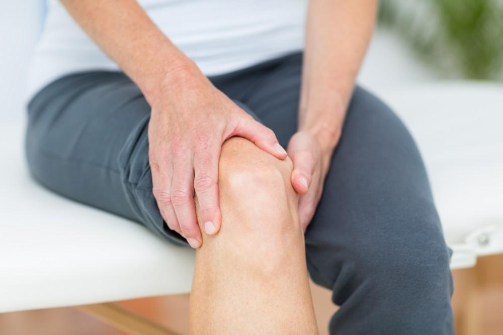 Dùng dây chằng nhân tạo có những nhược điểm riêng và có thể dẫn đến biến chứng ở khớp gối