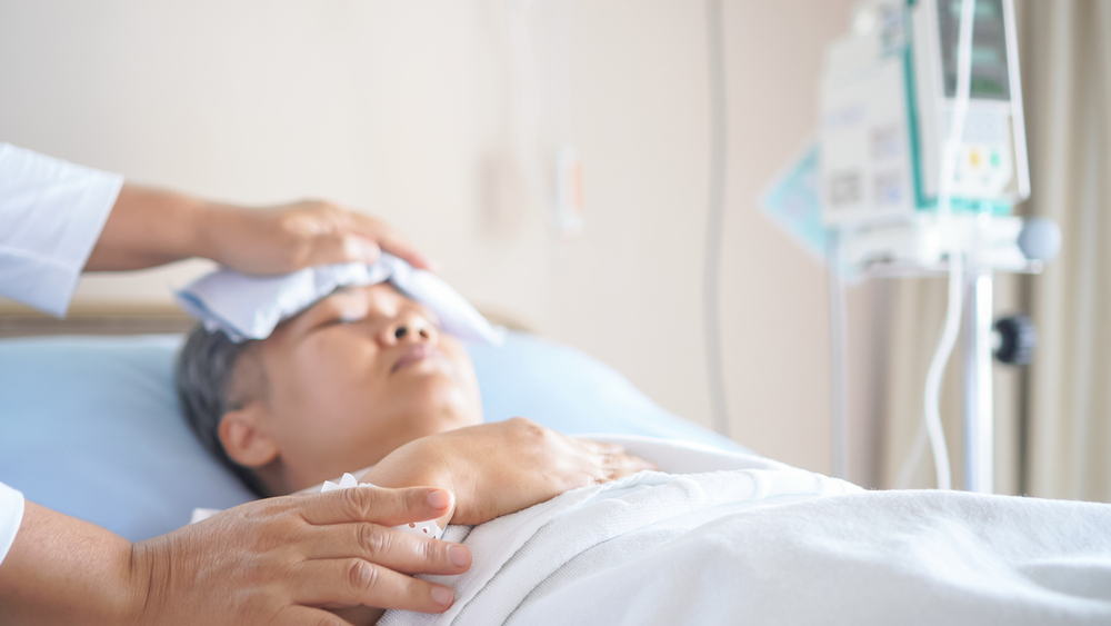 Bệnh nhân có nguy cơ bị sốt sau mổ dây chằng chéo trước do nhiều nguyên nhân