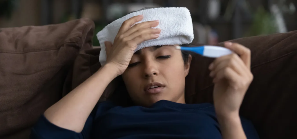 Hãy theo dõi nhiệt độ thường xuyên nếu bị sốt sau khi mổ dây chằng chéo trước