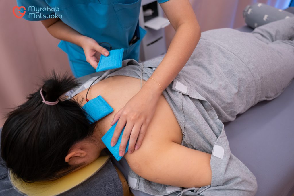 Điện trị liệu giúp giảm đau ở khớp vai