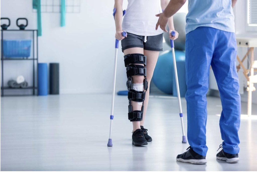 Vận động trị liệu có vai trò quan trọng giúp bệnh nhân dần quay lại cuộc sống thường ngày
