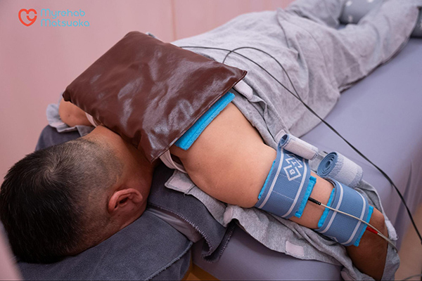 Phục hồi chức năng cột sống bằng điện xung trị liệu