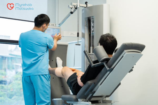 Nên tập phục hồi sau đột quỵ sớm để tối ưu hiệu quả điều trị, giảm nguy cơ tái phát và nâng cao khả năng phục hồi vận động
