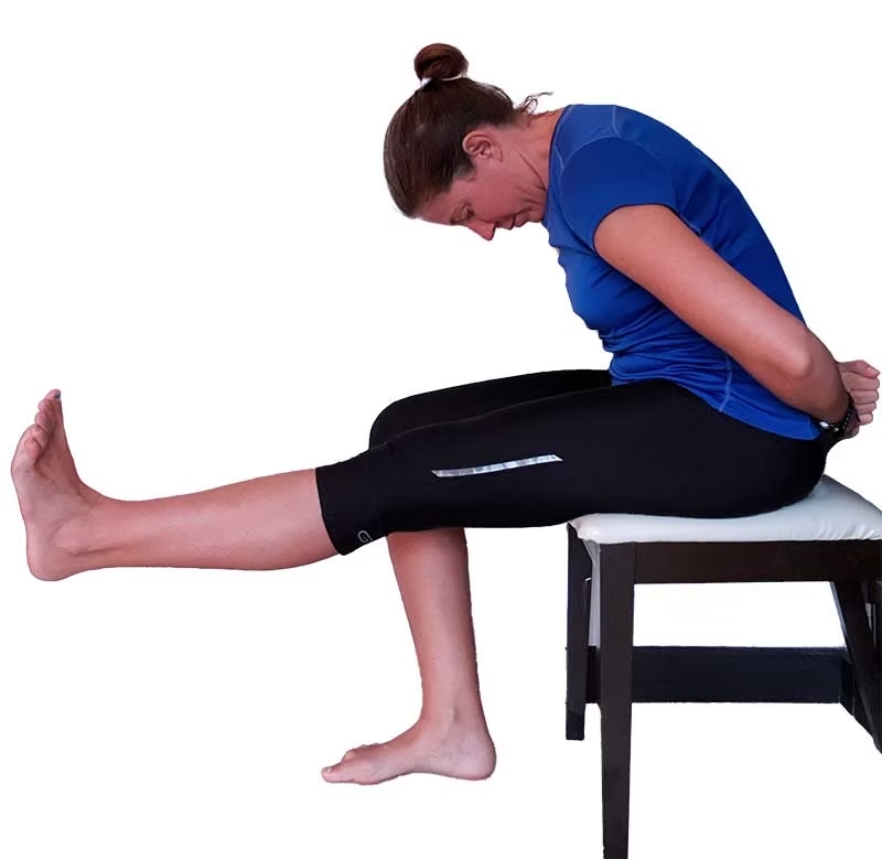 Tư thế Slump Stretch hỗ trợ tái lập khả năng "trượt" của dây thần kinh tọa, giúp giảm sự nhạy cảm đau và cải thiện tưới máu nuôi dưỡng rễ thần kinh