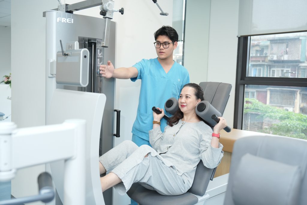 Bài tập kiểm soát kết hợp hông - gối - cổ chân