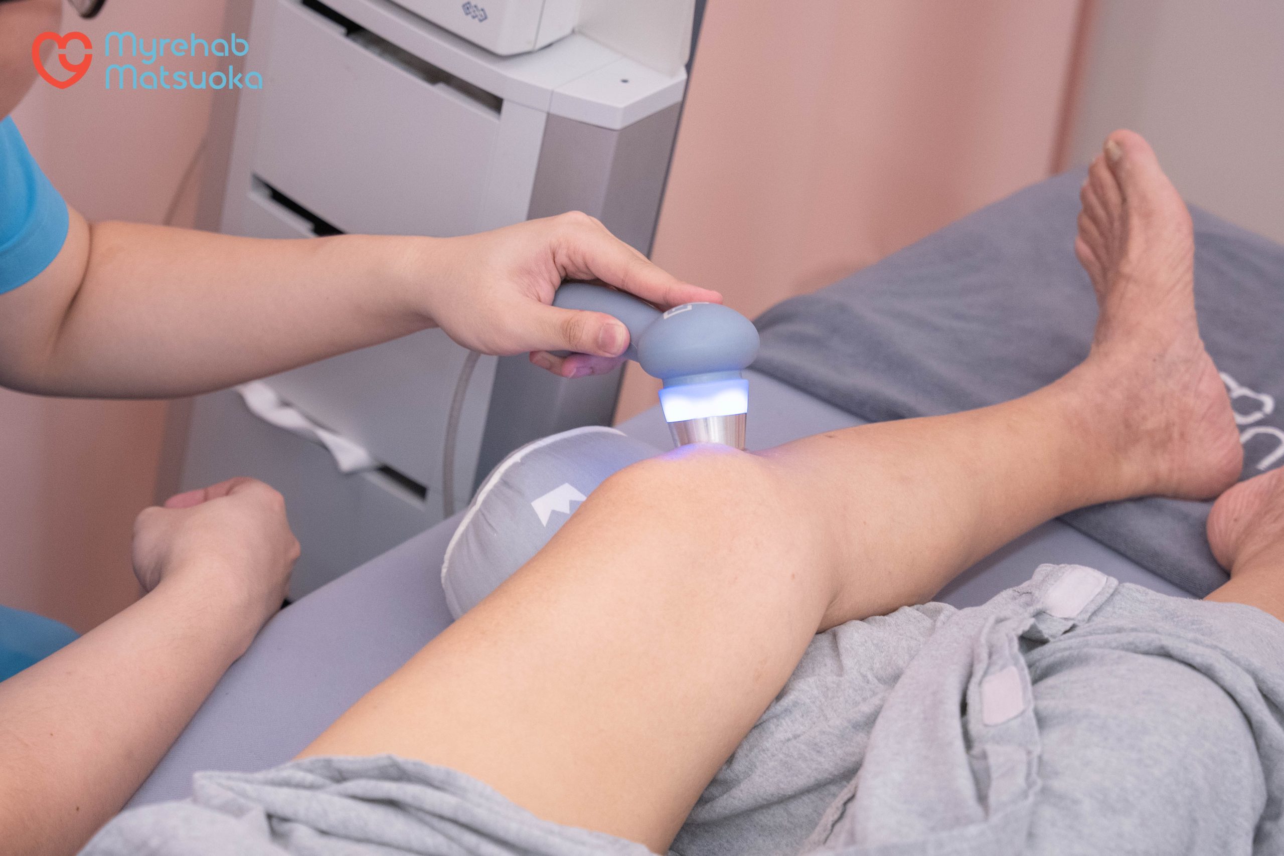Siêu âm trị liệu khớp gối giúp thúc đẩy quá trình chuyển hóa tại các mô bị tổn thương