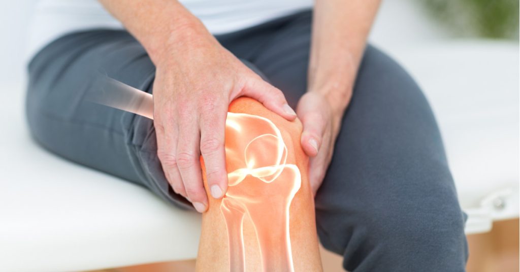 Tình trạng xơ dính và cứng khớp gối có thể làm hạn chế khả năng vận động thường ngày