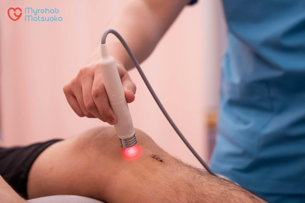 Liệu pháp ánh sáng trị liệu làm dịu vùng viêm và tái tạo các sợi mô sụn