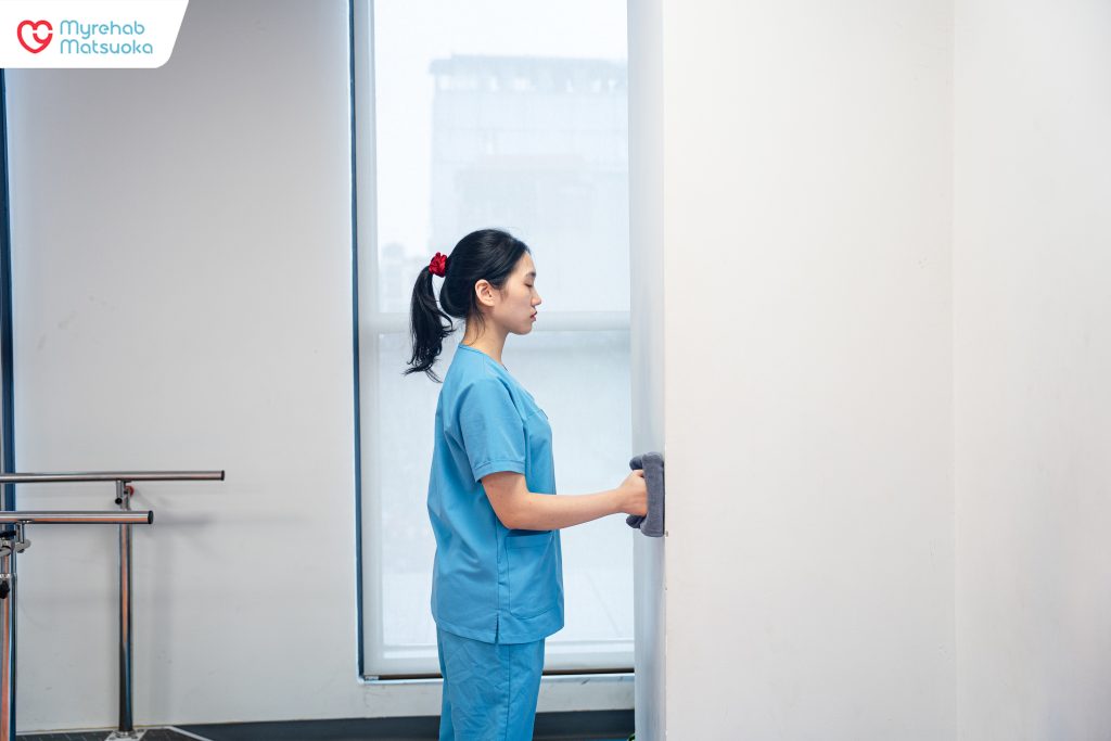 Bài tập gồng/co cơ tĩnh
