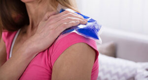 phục hồi chức năng viêm quanh khớp vai