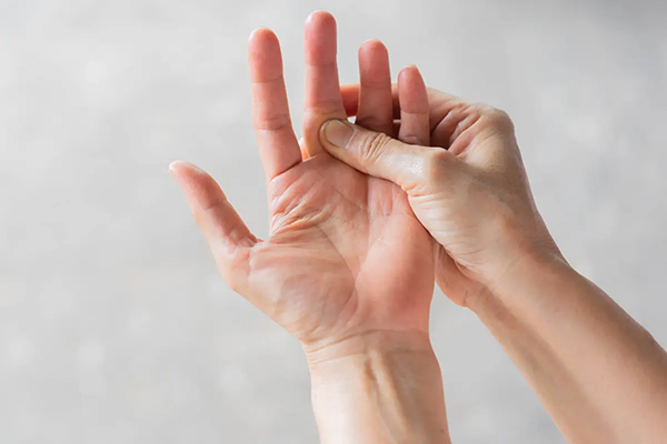 Tập vật lý trị liệu ngón tay thường kéo dài từ vài ngày đến vài tuần