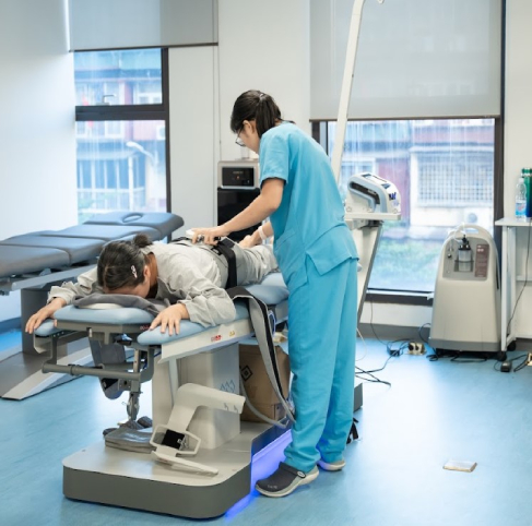 Trong suốt lộ trình PHCN rách chóp xoay tại Myrehab, bác sĩ sẽ đồng hành sát sao cùng bệnh nhân