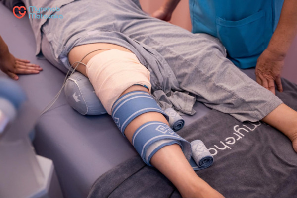 Bệnh nhân cần đeo nẹp tối thiểu 3 - 4 tuần để giúp giữ khớp ổn định và bảo vệ dây chằng mới