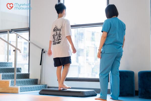 Bệnh nhân nên dành đủ thời gian cho vật lý trị liệu để duy trì hiệu quả hồi phục và đảm bảo đúng tiến độ phục hồi