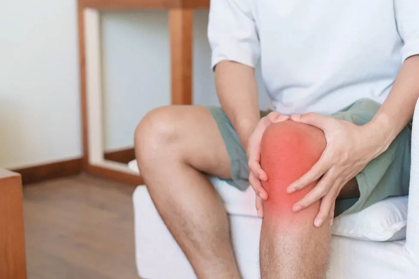 Đứt dây chằng chéo sau gây hạn chế vận động, yếu và thậm chí teo cơ