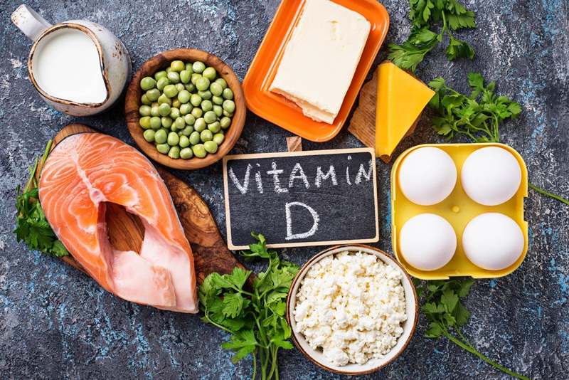 Vitamin D giúp xương chắc khỏe, giảm viêm và chống sưng.