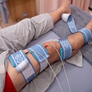 Điều trị viêm khớp gối với vật lý trị liệu
