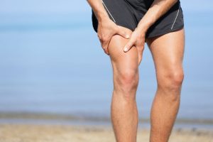 Căng cơ tứ đầu đùi gây ảnh hưởng tới vận động